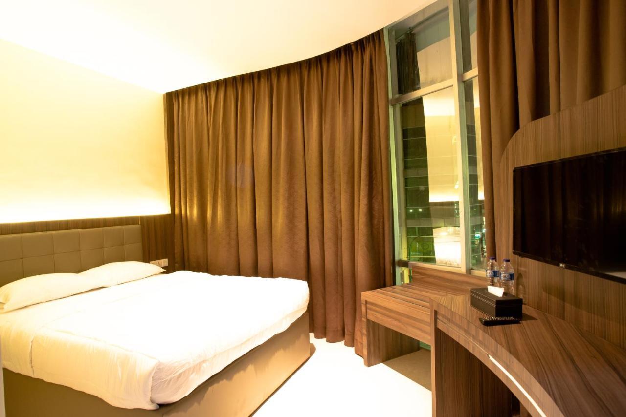 Ak Hotel Nagoya Hill Batam Eksteriør billede