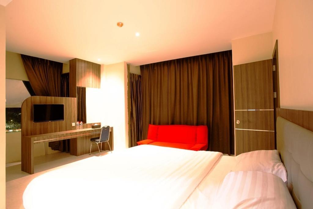 Ak Hotel Nagoya Hill Batam Eksteriør billede