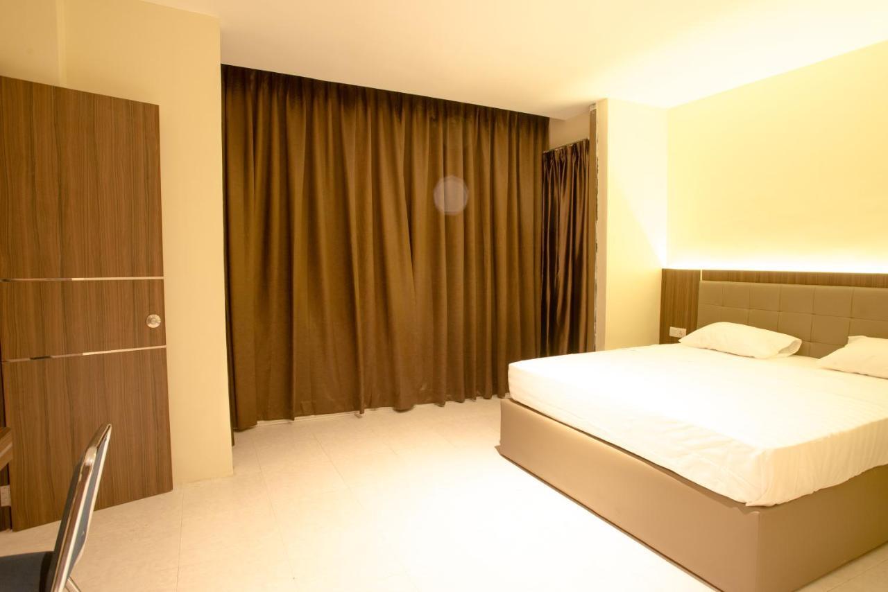 Ak Hotel Nagoya Hill Batam Eksteriør billede
