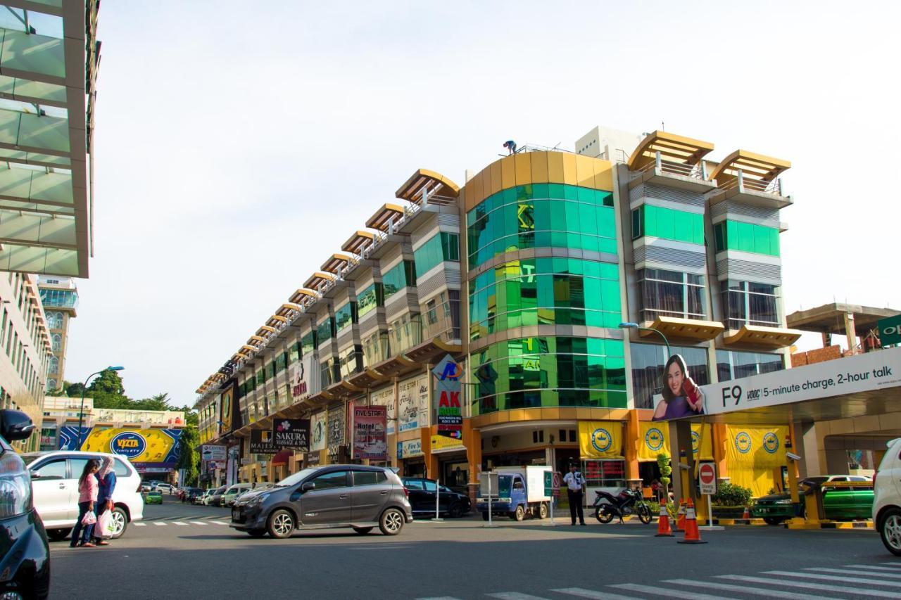 Ak Hotel Nagoya Hill Batam Eksteriør billede